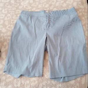 ELAINE ROSE PINSTRIP BERMUDA SHORTS PLUS SIZE 18 W PULL ON